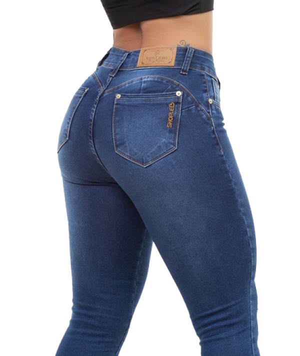 Pin de Bethania Leite en Calça jeans